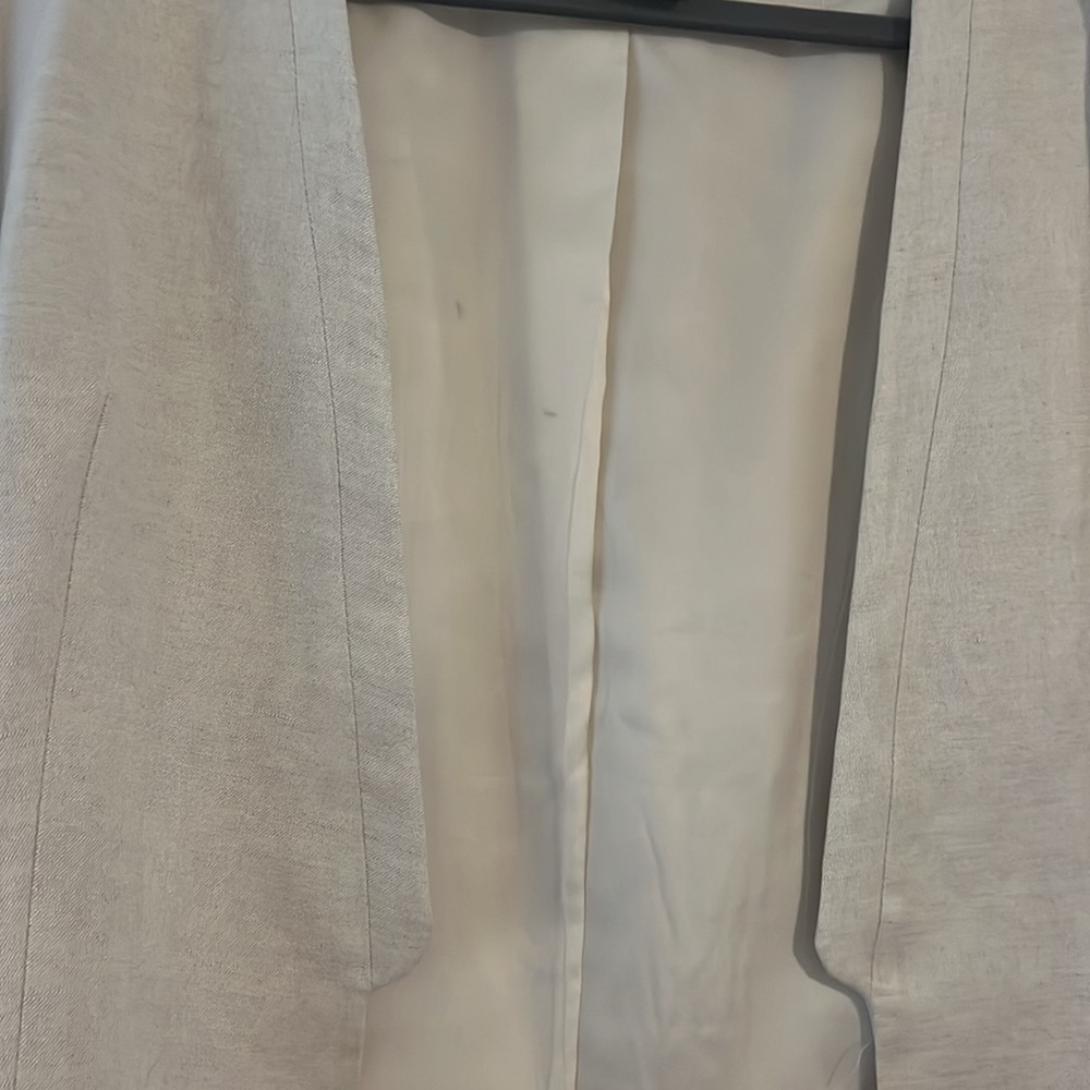 Blazer - Picture 3 of 4